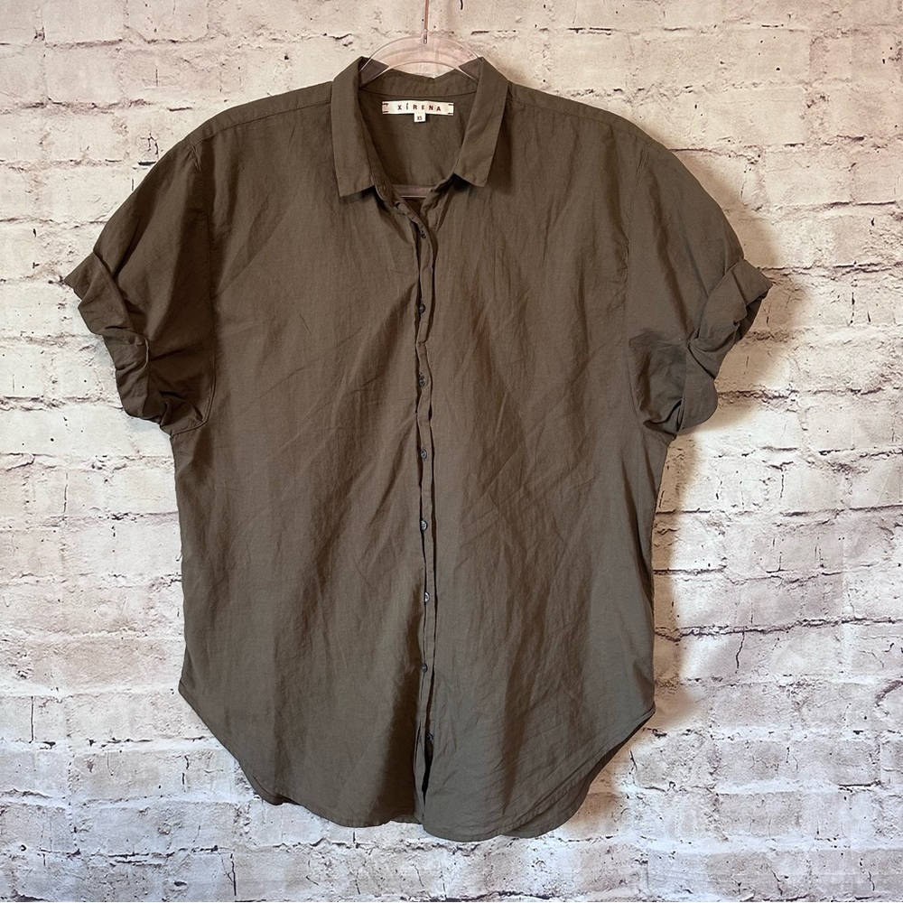 XiRENA Casual Button Down in Earthy Brown